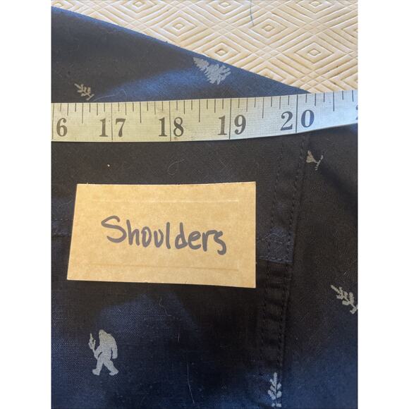 Tentree Men’s L Hemp Sasquatch Long Sleeve Shirt Classic Button Down Collar EUC - Picture 8 of 15